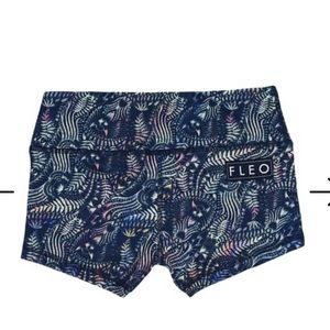 NWT Wing and Wings Fleos